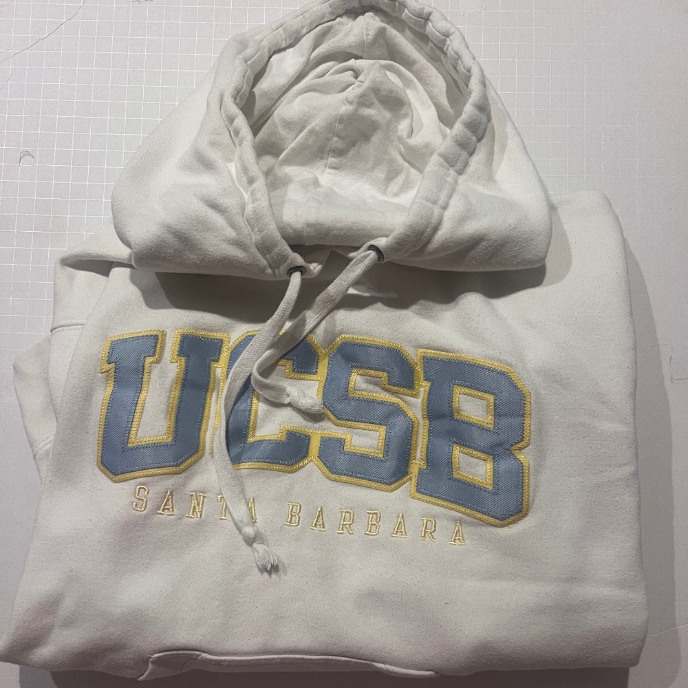 Pastel UCSB hoodie - Small